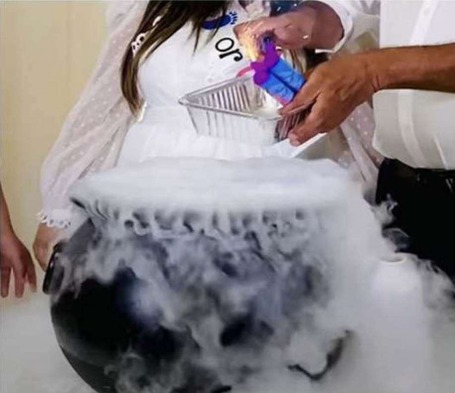 Reveal’ICE : Kit Gender Reveal (glace carbonique + fumigène) – Image 5